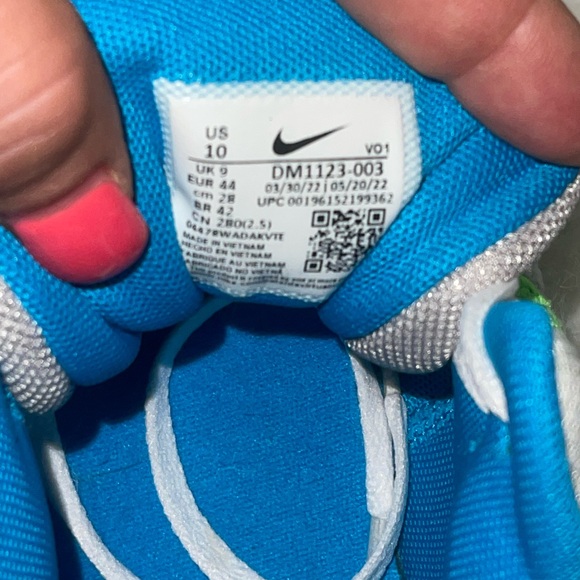 Men’s size 10 le Bron witness 7 dog grey multi colour - Picture 2 of 8